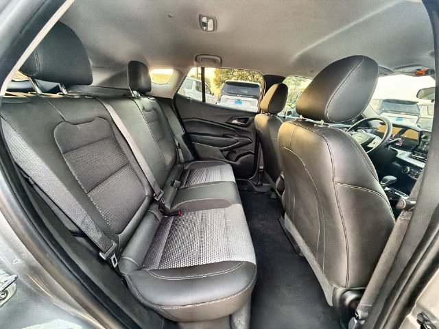 Used 2025 Chevrolet Trax LT w/ Driver Confidence Package FWD image 25