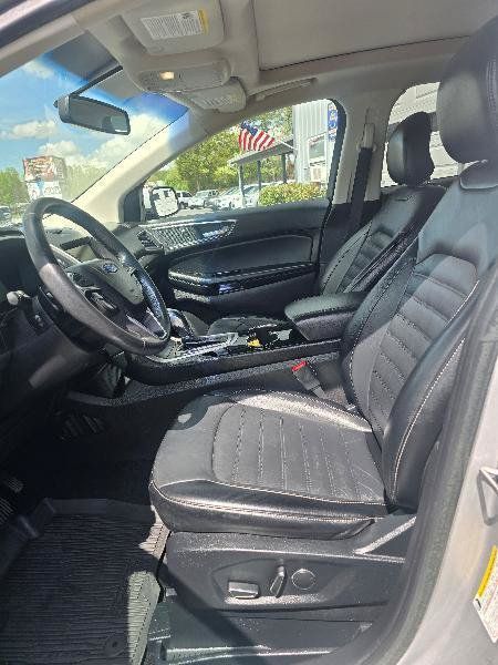 Used 2017 Ford Edge SEL w/ Equipment Group 201A AWD/4WD image 8