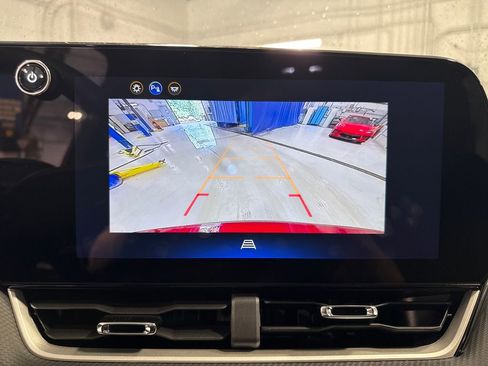 New 2026 Chevrolet Equinox LT w/ LPO, Floor Liner Package FWD image 16