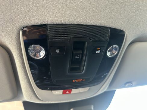 Used 2023 Kia Niro EX Touring image 36