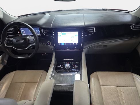 Used 2022 Jeep Wagoneer Series III w/ Rear Seat Video Group 1 AWD/4WD image 9