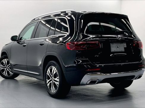 Certified 2024 Mercedes-Benz GLB 250 image 11