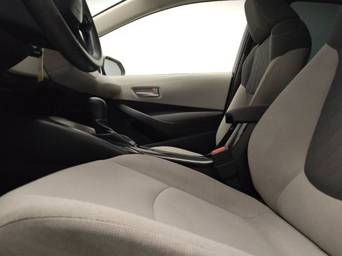 Used 2020 Toyota Corolla LE w/ Carpet Mat Package (TMS) FWD image 17