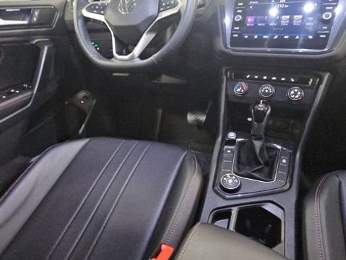 Used 2024 Volkswagen Tiguan Wolfsburg Edition image 28