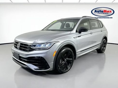 Used 2023 Volkswagen Tiguan SE R-Line AWD/4WD image 1