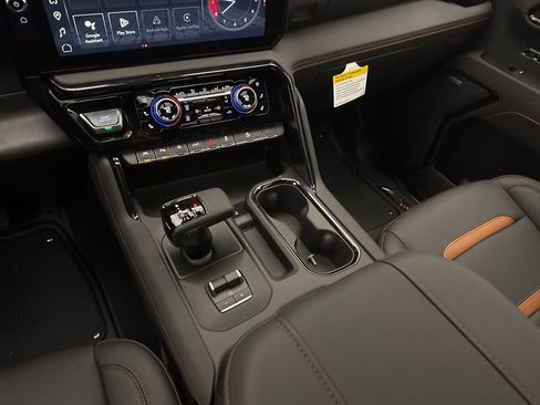 New 2026 GMC Sierra 1500 AT4 w/ AT4 Premium Package AWD/4WD image 17