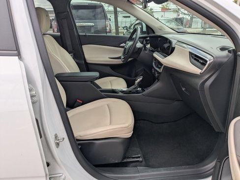 Used 2024 Buick Encore GX Sport Touring FWD image 20