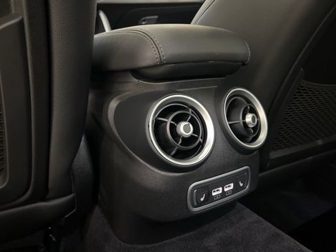Used 2023 Alfa Romeo Giulia Veloce image 34