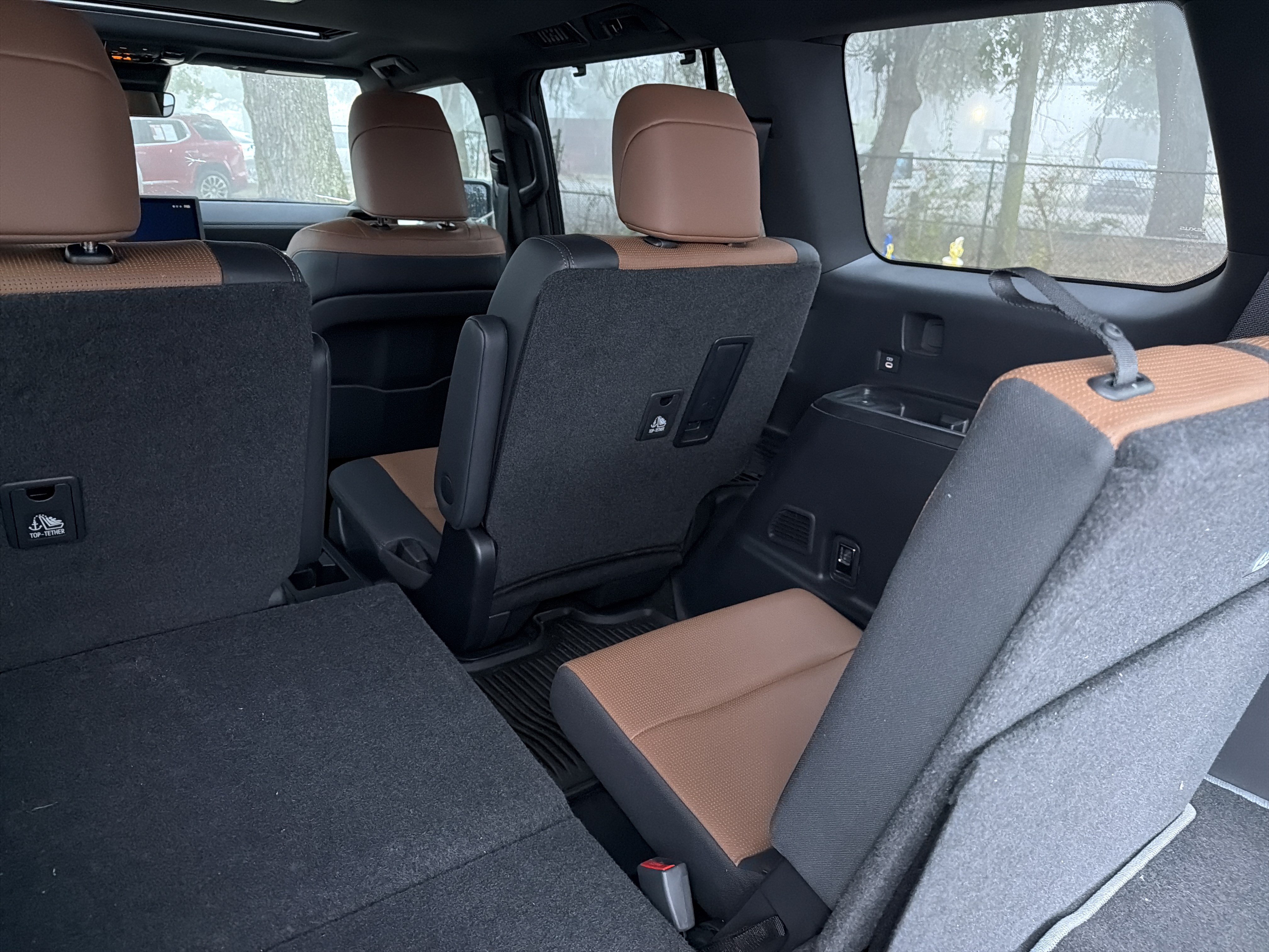 Used 2025 Lexus GX 550 w/ Cold Area Package AWD/4WD image 48