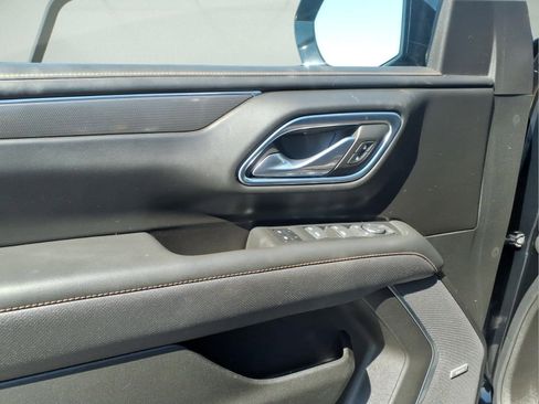Used 2023 GMC Yukon AT4 AWD/4WD image 9
