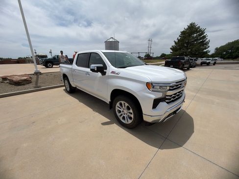 Used 2024 Chevrolet Silverado 1500 LTZ AWD/4WD image 5