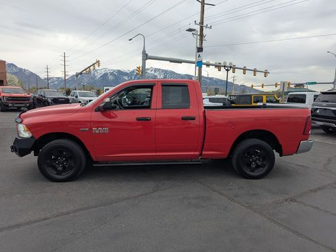 Used 2018 RAM 1500 ST w/ SXT Appearance Group AWD/4WD image 9
