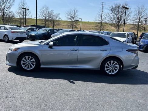Used 2023 Toyota Camry LE image 7