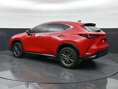 Used 2025 Lexus NX 250 FWD w/ Towing Package (2000 Lbs) image 7