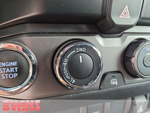 Used 2023 Toyota Tacoma TRD Off-Road image 7