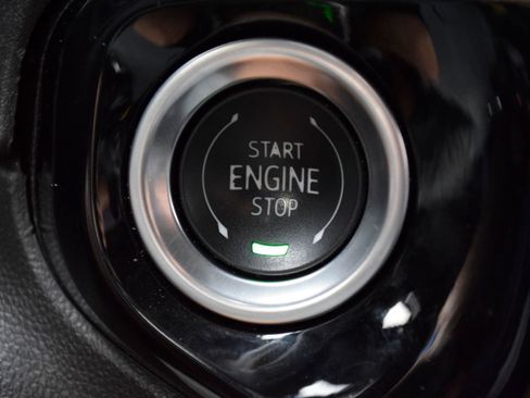 Used 2025 GMC Sierra 1500 SLT image 15