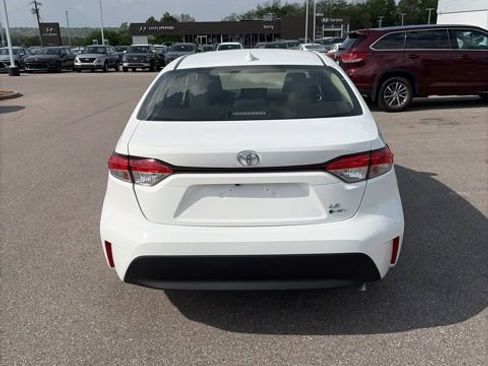 Used 2026 Toyota Corolla LE FWD image 4