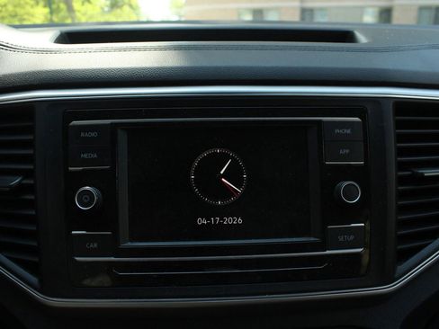 Used 2018 Volkswagen Atlas S image 28