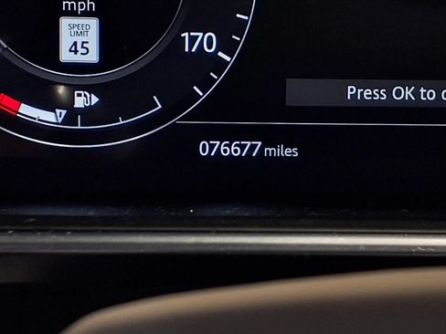 Used 2018 Land Rover Range Rover Supercharged AWD/4WD image 28