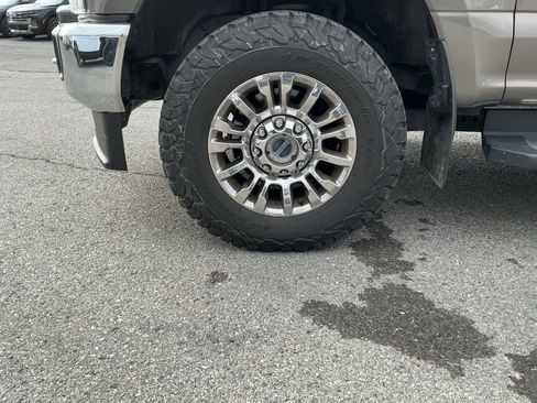 Used 2021 Ford F350 XLT w/ XLT Premium Package image 9