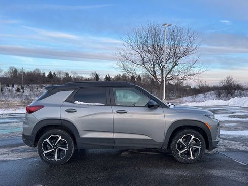 Used 2023 Chevrolet TrailBlazer RS w/ Convenience Package image 3