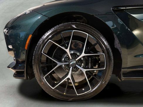 New 2026 Aston Martin DBX 707 image 11