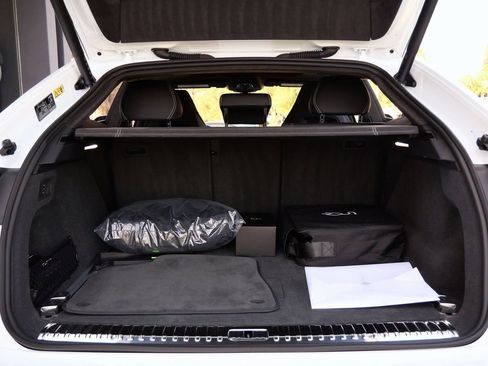 Used 2025 Lamborghini Urus SE image 24