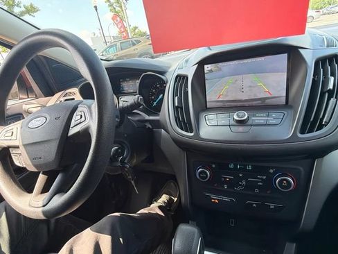 Used 2018 Ford Escape SE w/ SE Sync 3 Package FWD image 33