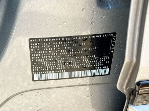 Used 2020 Volkswagen Tiguan SE R-Line image 44