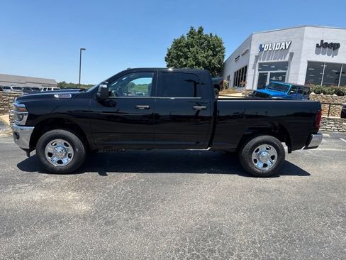 New 2026 RAM 2500 Tradesman w/ Chrome Appearance Group AWD/4WD image 2
