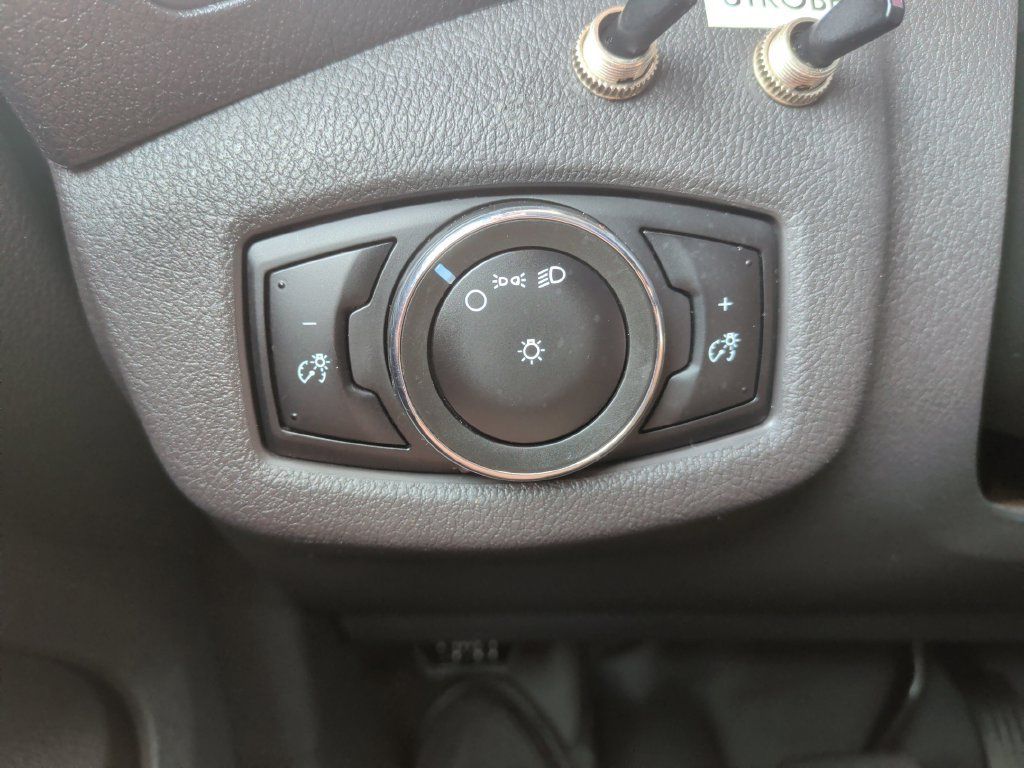 Used 2016 Ford Transit Connect XL FWD image 22