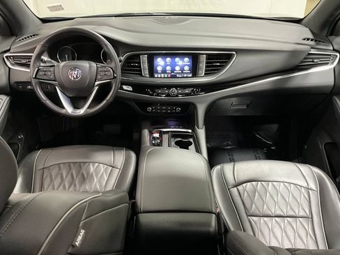 Used 2024 Buick Enclave Avenir w/ Avenir Technology Package AWD/4WD image 16