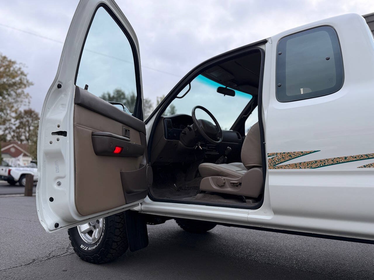 Used 1996 Toyota Tacoma SR5 AWD/4WD image 37