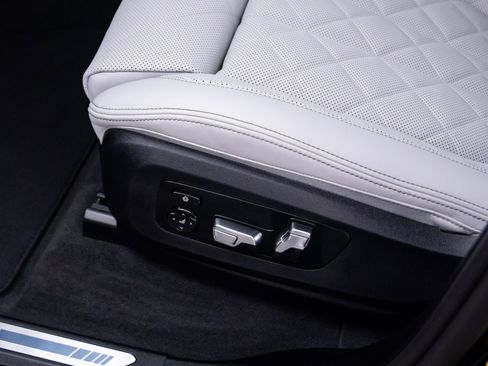 New 2026 BMW X5 xDrive50e w/ M Sport Package image 17