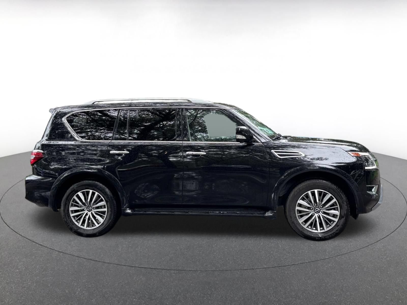 Used 2024 Nissan Armada SL RWD image 13