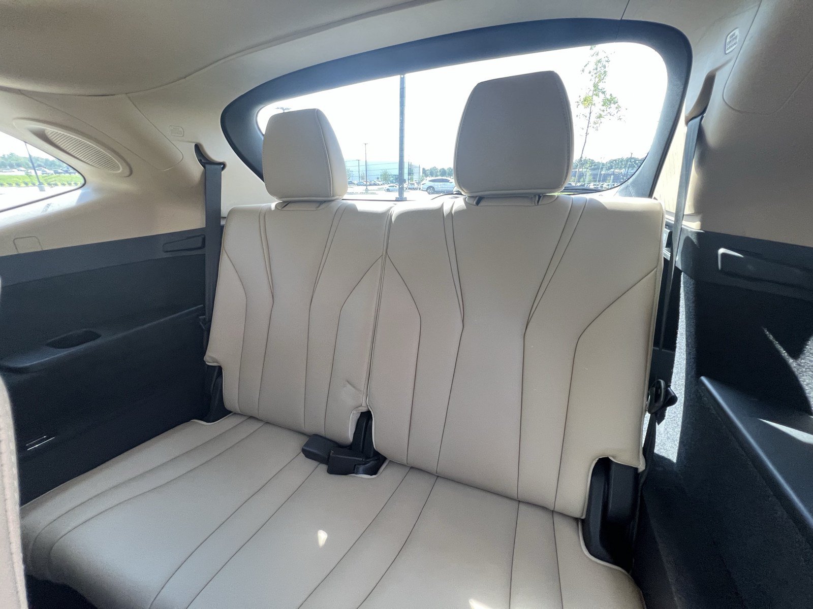 Certified 2025 Acura MDX w/ Technology Package FWD image 33