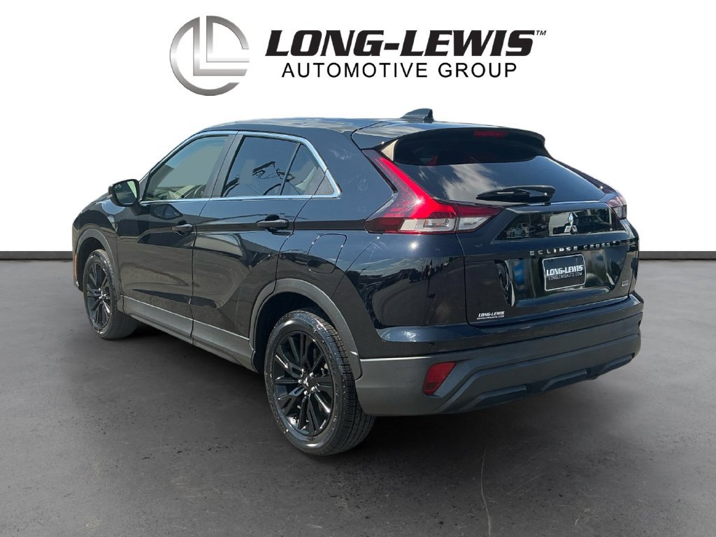 Used 2023 Mitsubishi Eclipse Cross LE AWD/4WD image 4