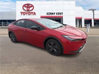 Used 2024 Toyota Prius LE video 1