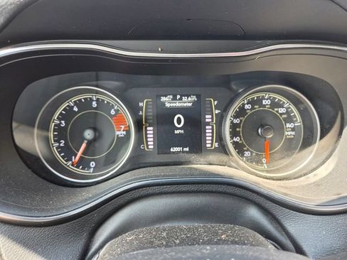Used 2020 Jeep Cherokee Latitude w/ Advanced Safety Group AWD/4WD image 4