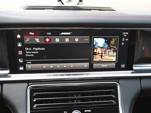 Used 2022 Porsche Panamera GTS image 17