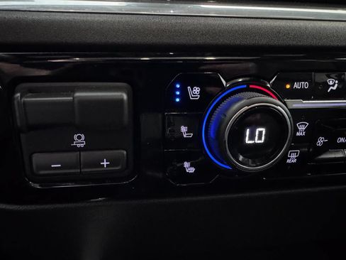 Certified 2025 Chevrolet Silverado 2500 High Country w/ Technology Package AWD/4WD image 25