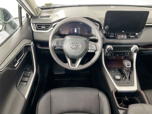 Used 2023 Toyota RAV4 Limited AWD/4WD image 23
