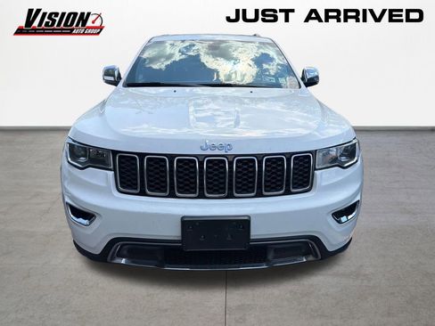 Used 2019 Jeep Grand Cherokee Limited AWD/4WD image 2