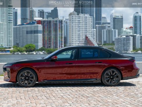 Used 2023 BMW 760i xDrive AWD/4WD image 13