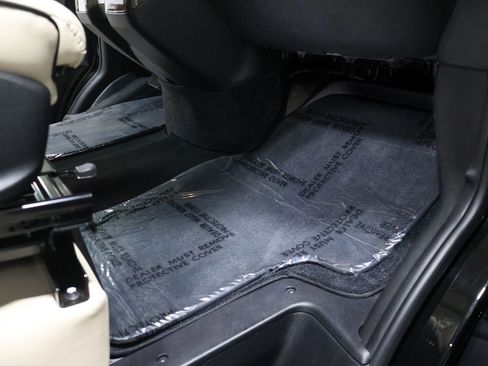 Used 2024 Mercedes-Benz Sprinter 3500 image 32