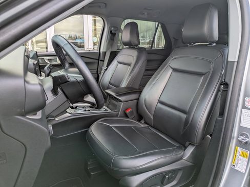 Used 2023 Ford Explorer XLT w/ Equipment Group 202A image 24