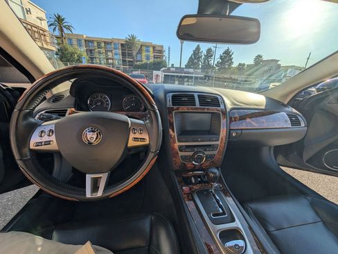 Used 2007 Jaguar XK Coupe image 9