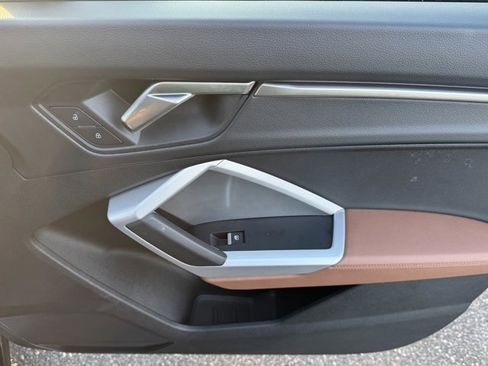 Used 2025 Audi Q3 2.0T Premium w/ Convenience Package image 29