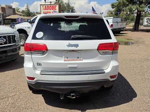 Used 2017 Jeep Grand Cherokee Laredo AWD/4WD image 5
