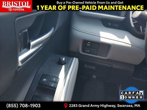 Used 2022 Toyota Highlander XLE AWD/4WD image 23